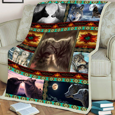 Native American Wolf Flock Fleece Blanket Soft and Warm Fleece Blanket